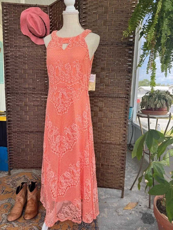 Reba Coral Lace Halter Maxi Dress - Picture 10 of 10